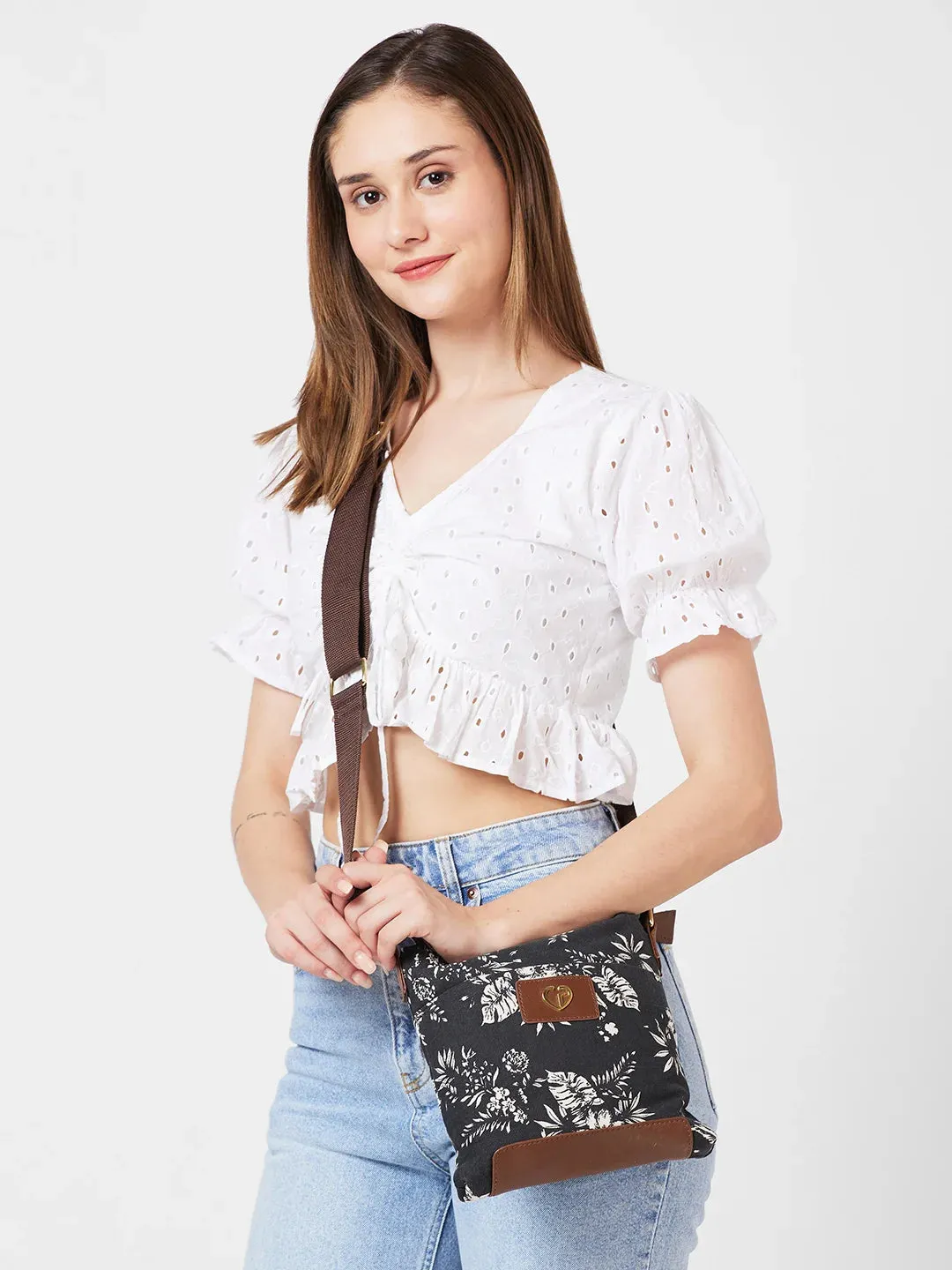 Caprese Kendall Sling Medium Black