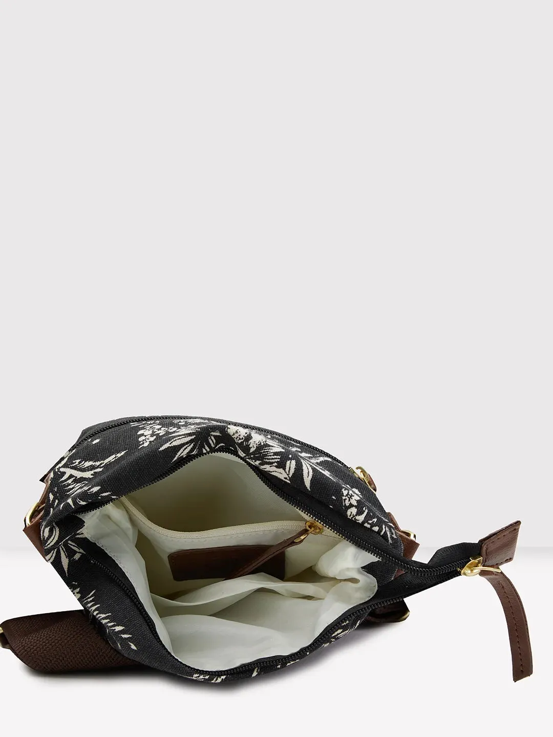 Caprese Kendall Sling Medium Black