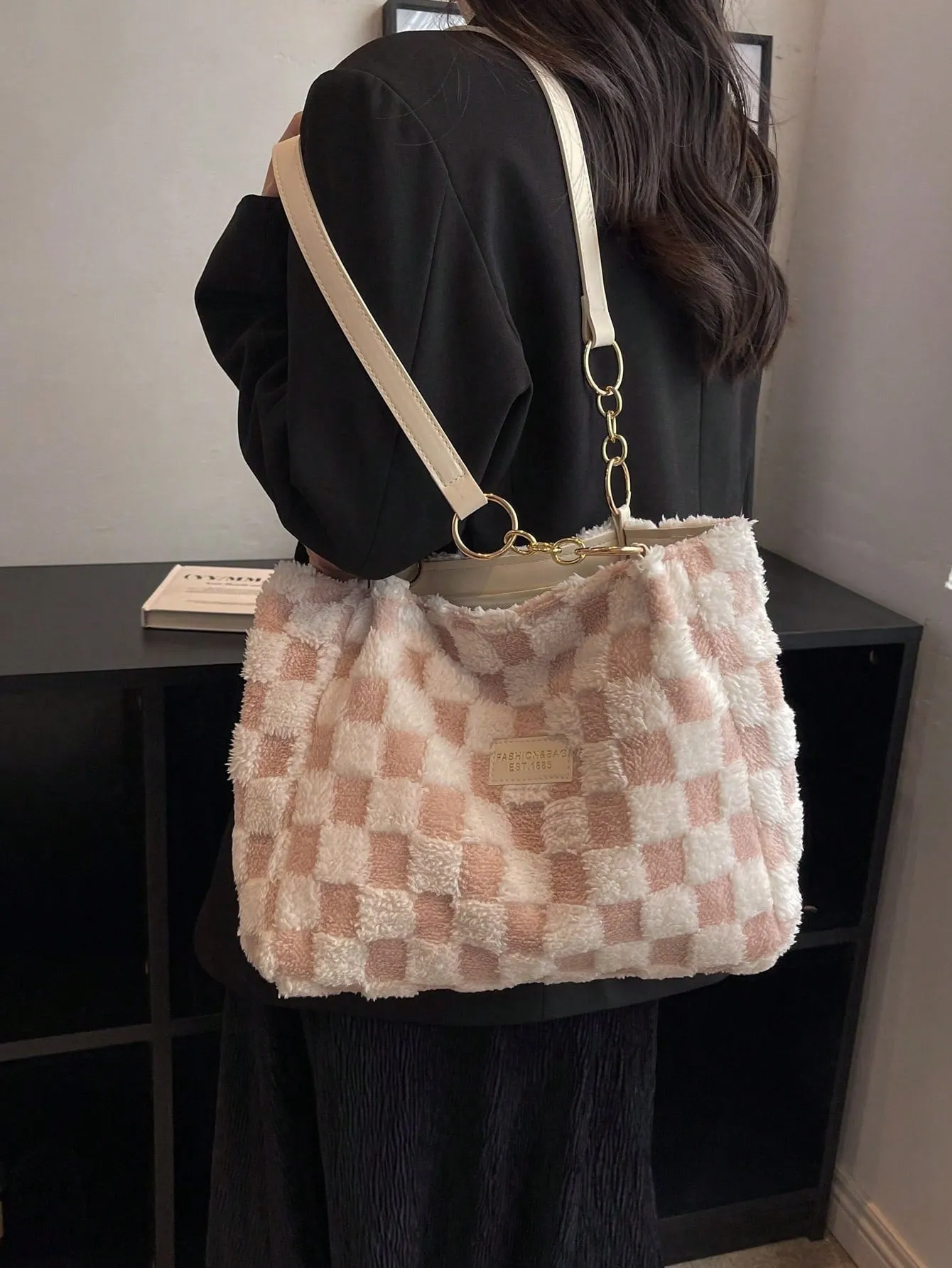 New Arrivals Plaid Pattern Lady's Stylish Tote Bag For Fall And Winter