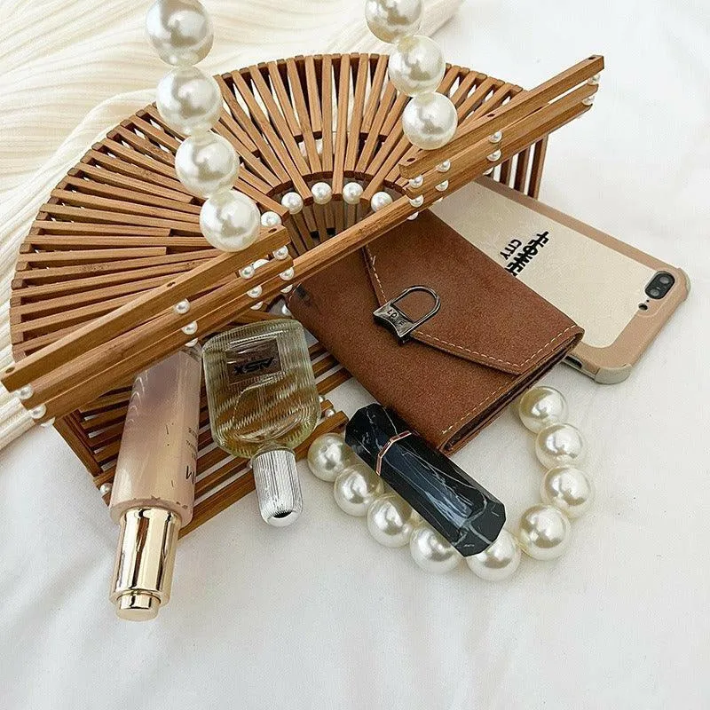 Trendsetting Bamboo Bag with Stylish Design