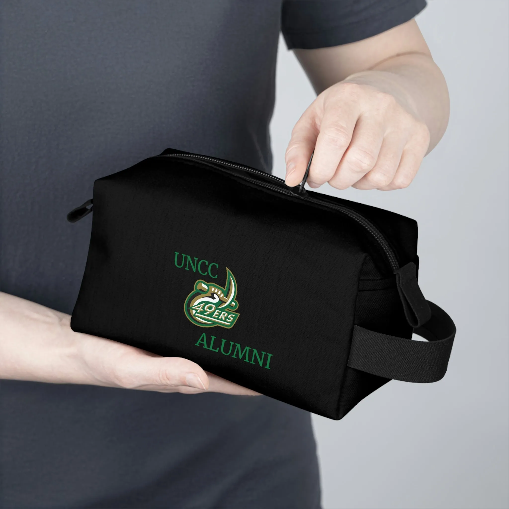 UNCC ALUMNI Toiletry Bag
